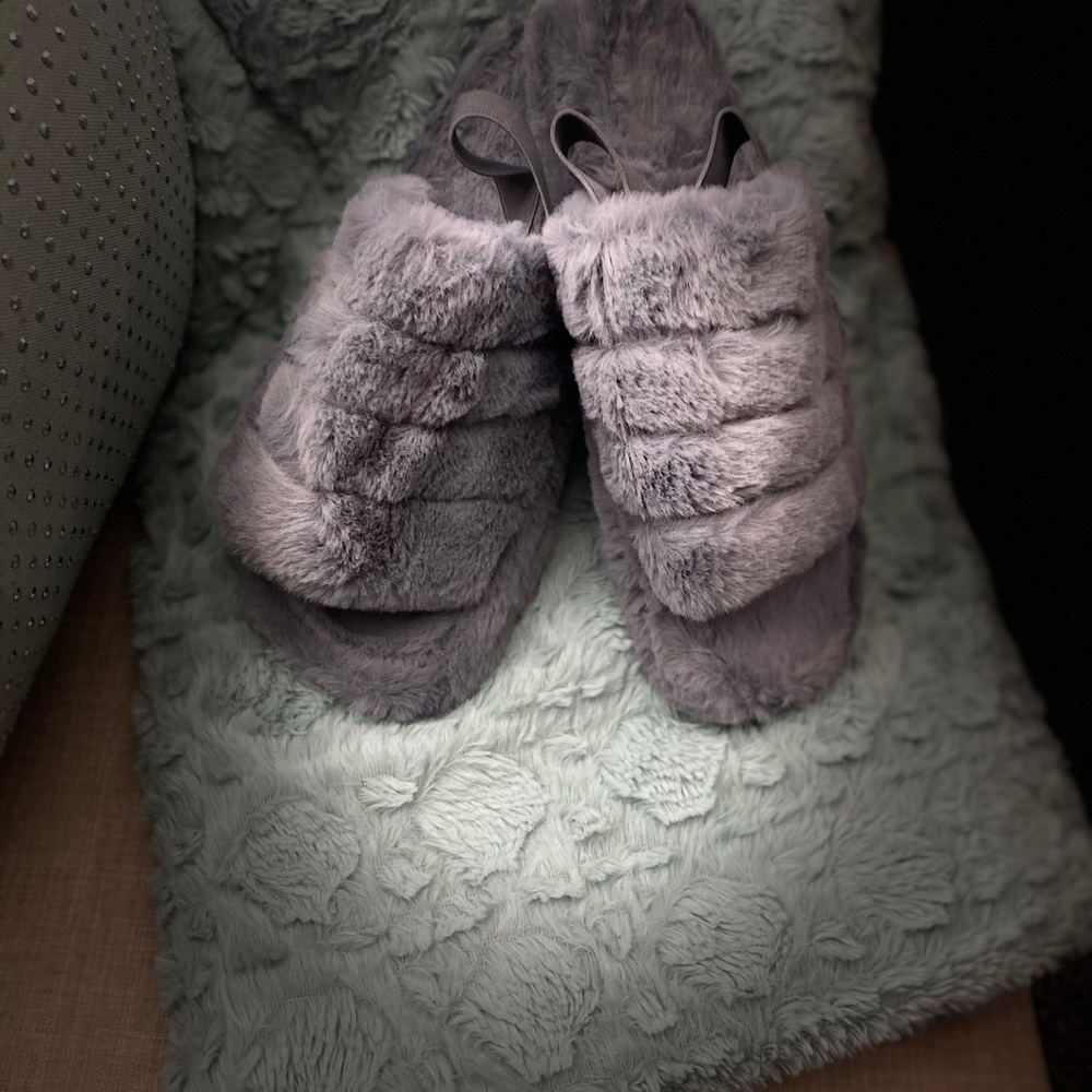 The Fluffy Slide - Picture 4 of 12